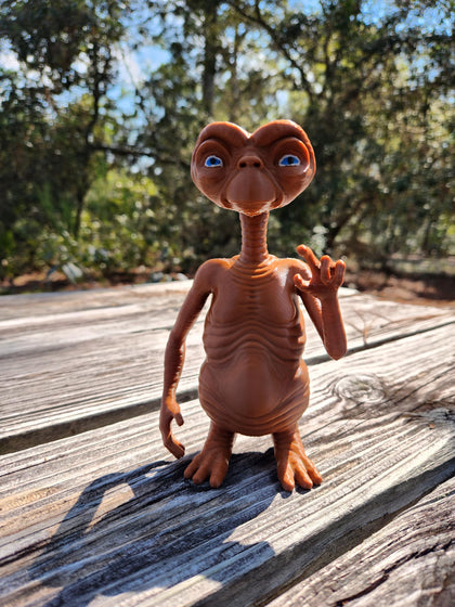 Mini E.T. Desk Buddy – 6″ Collectible Alien